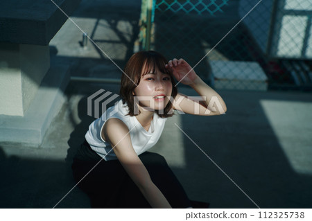 屋頂和女人 屋頂和女人 112325738