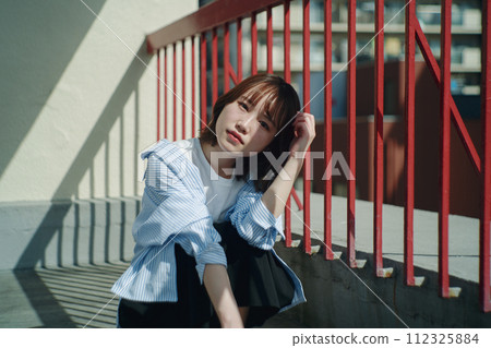 屋頂和女人 屋頂和女人 112325884