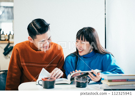 情侶的假期 112325941