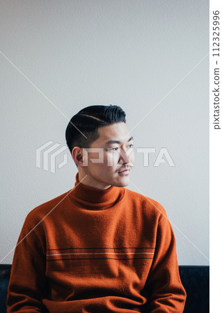Male portrait　 112325996