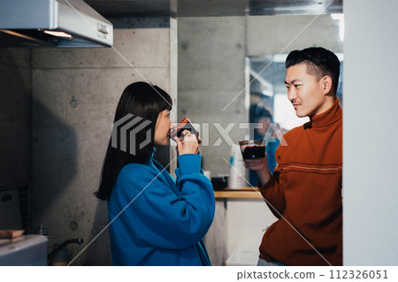 廚房和情侶 112326051