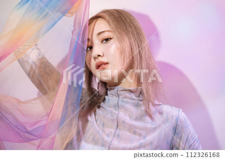 Women's fashion image Women's fashion image 112326168