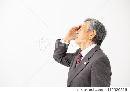 資深律師憂心忡忡 112326216