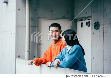 Couple's holiday 112326626