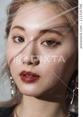 成熟女人的美麗肖像 112326766