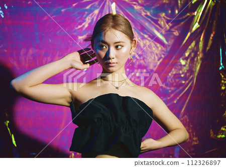 偶像舞者的女性形象 偶像舞者的女性形象 112326897