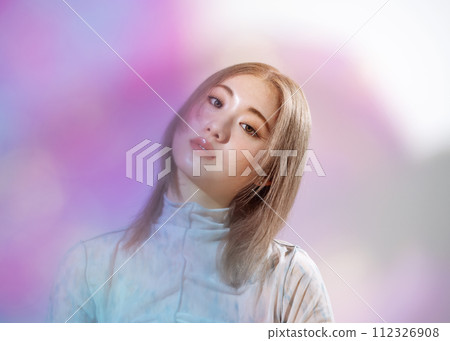婦女的時尚形象 婦女的時尚形象 112326908
