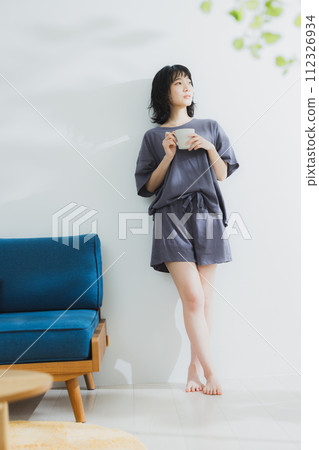 Living ladies Living ladies 112326934