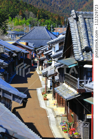 [Mie Prefecture] Sekimachi Sekijuku Traditional Buildings in Sunny Weather 112329723