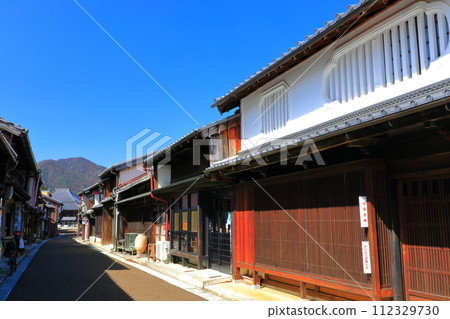 [Mie Prefecture] Sekimachi Sekijuku Traditional Buildings in Sunny Weather 112329730
