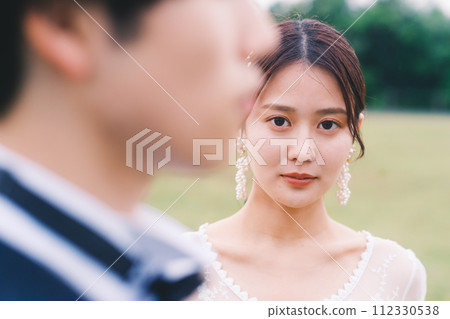 新娘的目光 新娘的目光 112330538