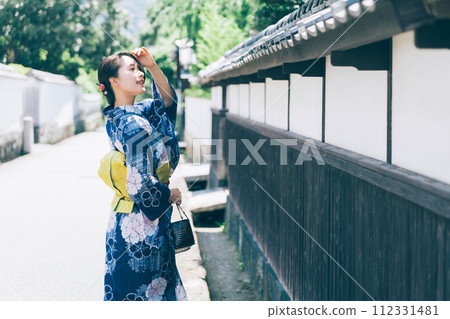 浴衣的女人 112331481