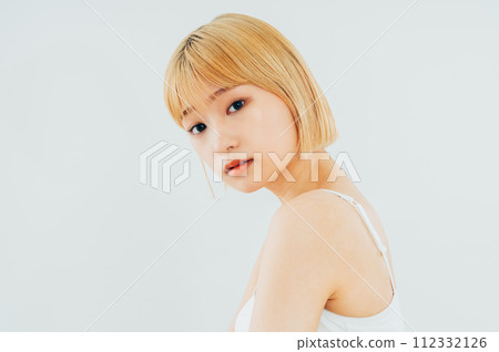 Beauty of young women Beauty of young women 112332126