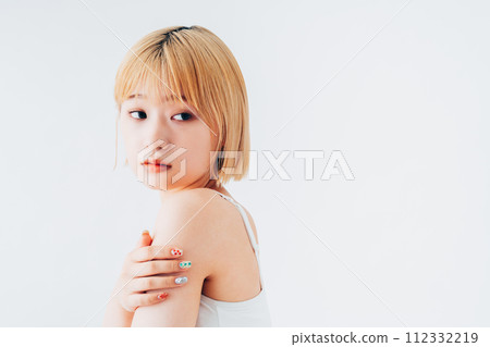 Beauty of young women 112332219