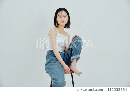 一個美麗健康的女人的形象 一個美麗健康的女人的形象 112332864