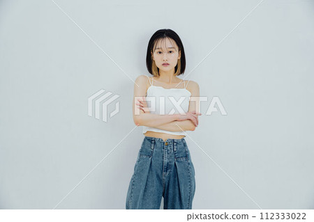 Image of a beautiful and healthy woman 112333022