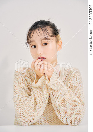 cute woman image 112335505