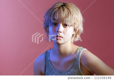 粉背KPOP風少婦 粉背KPOP風少婦 112336140