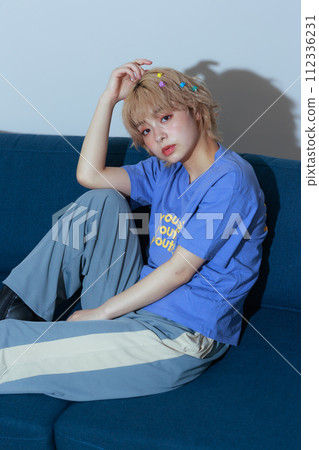 年輕女性的時尚快照 112336231