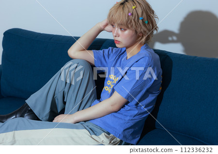 fashion snaps of young women 112336232