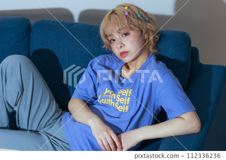 年輕女性的時尚快照 112336236