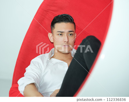 男人的肖像 112336836