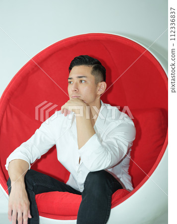 男人的肖像 112336837