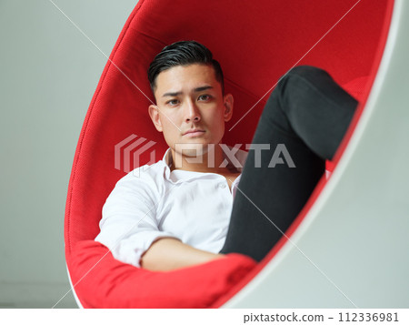 男人的肖像 112336981