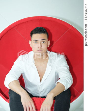 男人的肖像 112336983