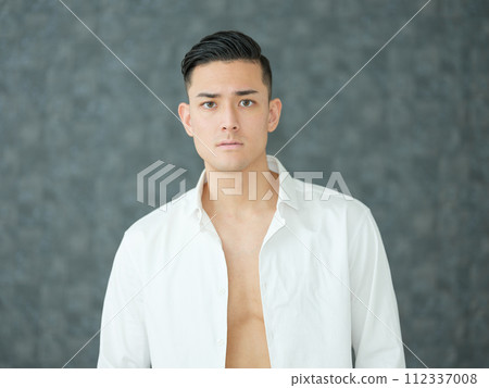 男人的肖像 112337008