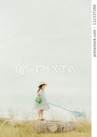 帶著蝴蝶網到處跑的女孩 112337266