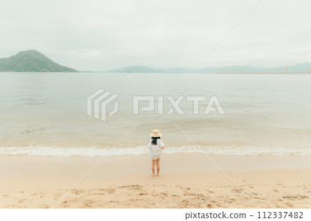 girl in the sea girl in the sea 112337482