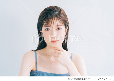 Beauty image of young women 112337509