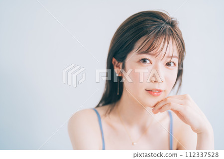 Beauty image of young women Beauty image of young women 112337528