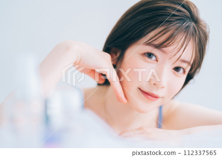 Beauty image of young women Beauty image of young women 112337565