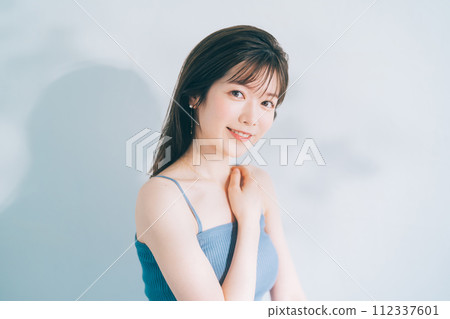 Skincare image of young woman 112337601