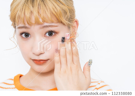 年輕女性的美麗 年輕女性的美麗 112338080