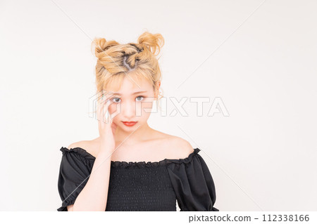年輕女性的美麗 112338166