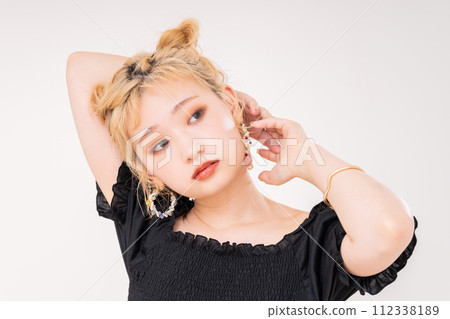 Beauty of young women 112338189