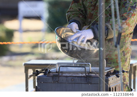 Self-Defense Forces soup kitchen training: Providing hot meals Self-Defense Forces soup kitchen training: Providing hot meals 112338646