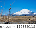 從御殿場一側看到的春天前的富士山 112339118