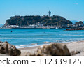從鎌倉高中站前的海岸看到的江之島 112339125