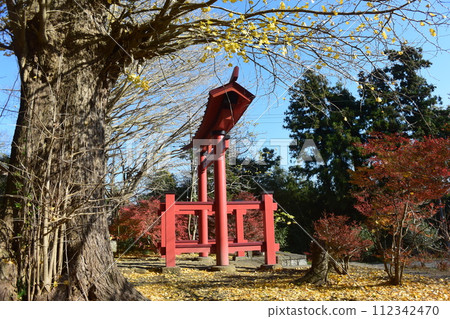 從側面看鳥居 從側面看鳥居 112342470