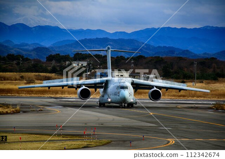 開發的目的是培育國內航空工業的技術...三保基地的國產大型運輸機[C-2] 112342674
