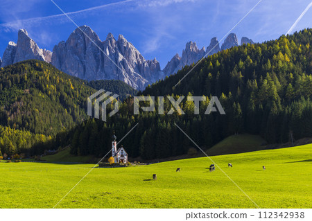 Beautiful landscape of Italian dolomites near Santa Magdalena, South Tyrol, Italy 112342938