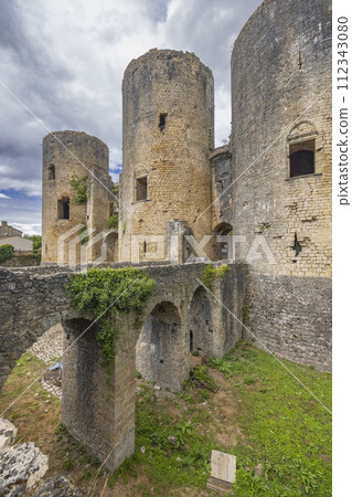 Villandraut castle (Chateau de Villandraut) Gironde departement, Aquitaine, France Villandraut castle (Chateau de Villandraut) Gironde departement, Aquitaine, France 112343080
