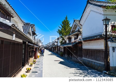 [Important Preservation District for Groups of Traditional Buildings] Sasayama Kawaramachi Tsumari Merchant House Group 4 Tamba Sasayama City, Hyogo Prefecture 112343085