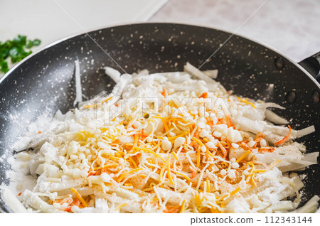 用煎鍋製作的蘿蔔麻糬 112343144