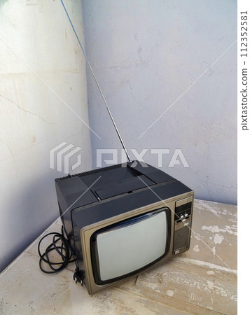 old square television with vintage look 112352581