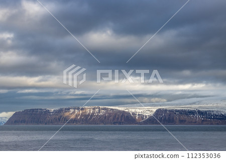 Atlantic ocean coast and mountains, Westfjords, Iceland Atlantic ocean coast and mountains, Westfjords, Iceland 112353036